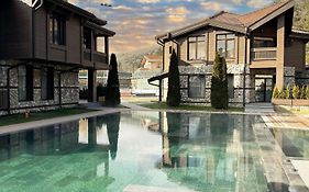V Chalet Residence